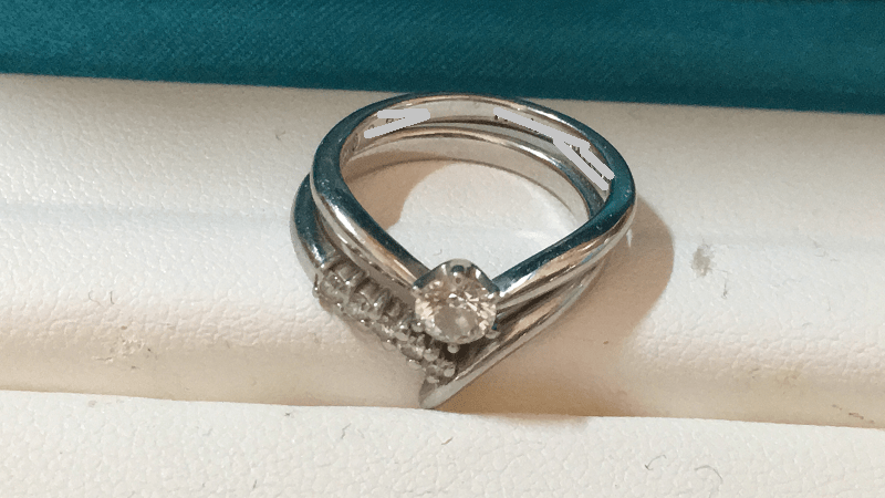 銀座ダイヤモンドシライシ-リングケース-婚約-結婚-指輪セット